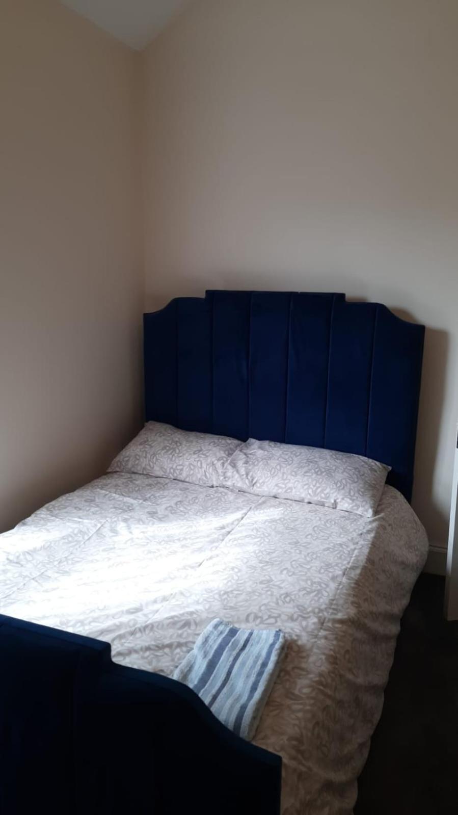 Lovely Bedroom With Shared Kitchen & Bathroom Free Parking Walsall Luaran gambar