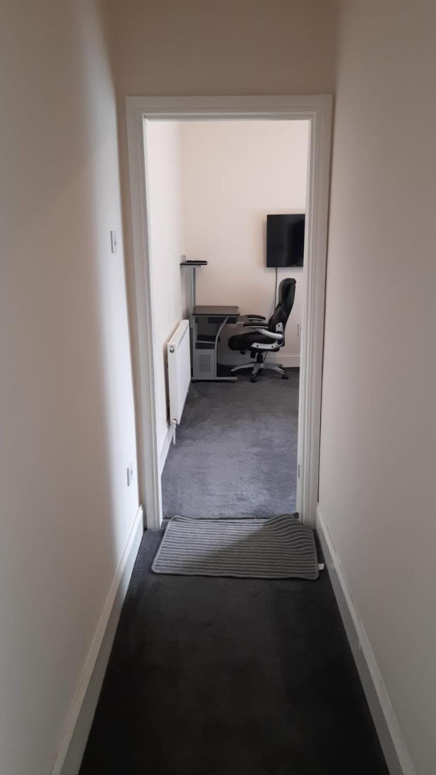 Lovely Bedroom With Shared Kitchen & Bathroom Free Parking Walsall Luaran gambar